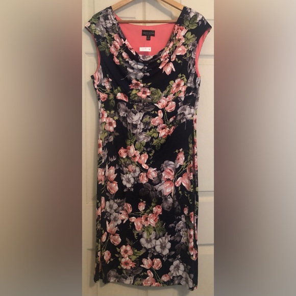 connected apparel Dresses & Skirts - Connected Apparel Sleeveless Floral Print Dress NWT